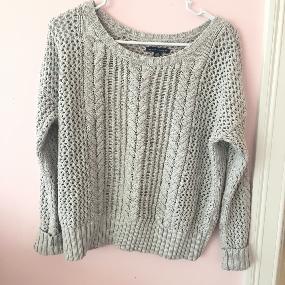 American Eagle Women’s sweater